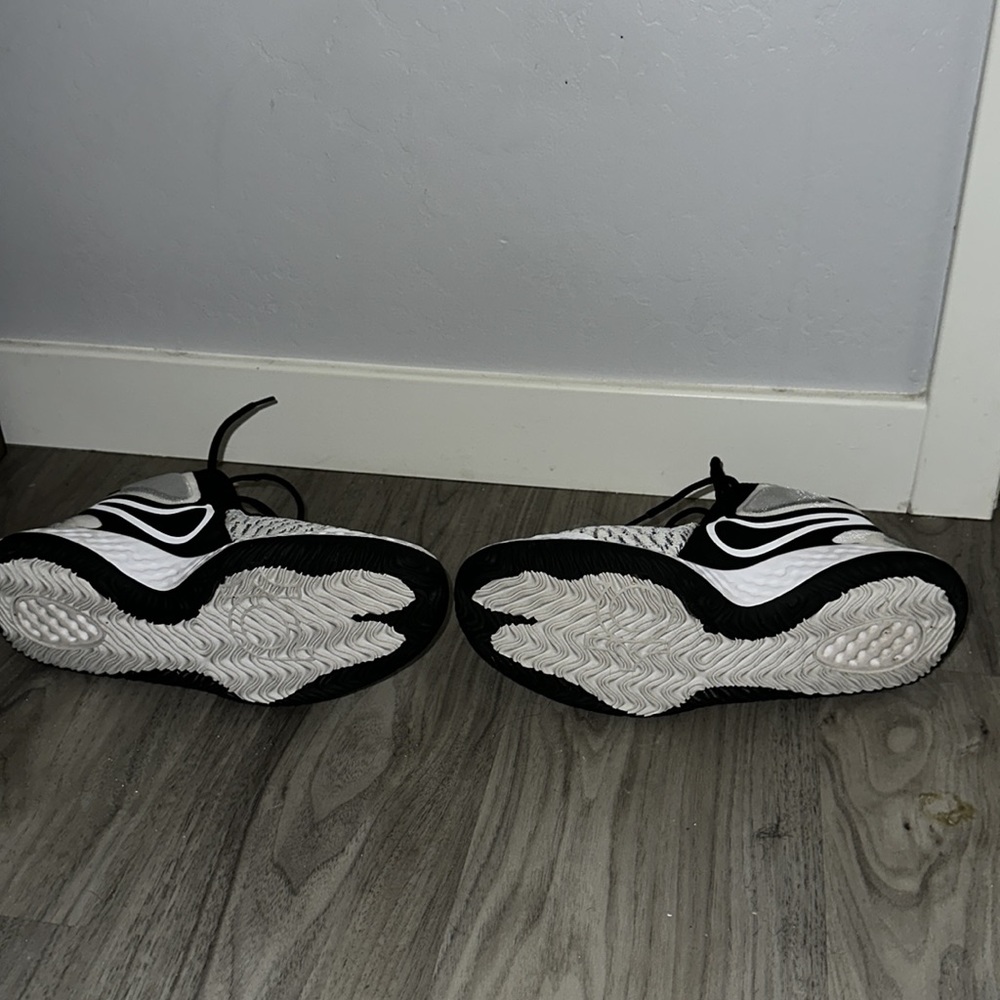 Nike Men's Size 9.5 KD Trey 5 VIII Basketball Shoes - Picture 6 of 6